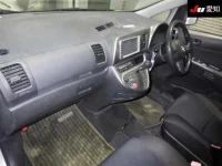 Toyota WISH лот № 30779 оценка 3.5  с аукциона в Японии 2