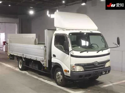 Toyota DYNA  с аукциона в Японии