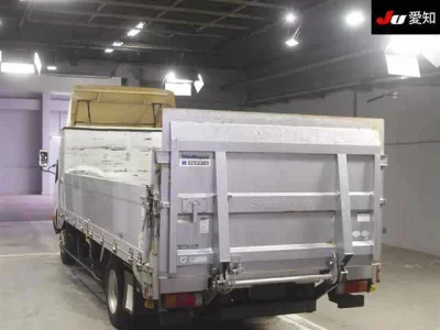 Toyota DYNA  с аукциона в Японии