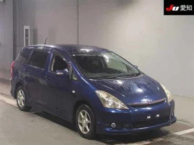 Toyota WISH  с аукциона в Японии