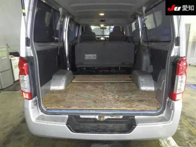 Nissan Caravan