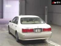 Toyota CROWN лот № 30926 оценка 3.5  с аукциона в Японии 1