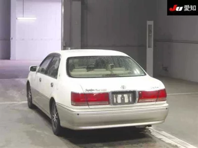 Toyota CROWN  с аукциона в Японии