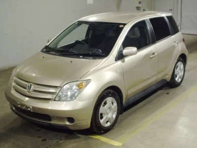 Toyota IST  с аукциона в Японии