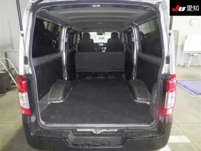 Nissan Caravan