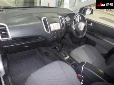 Nissan WINGROAD  с аукциона в Японии