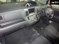 Toyota RAUM лот № 31031 оценка 3.5  с аукциона в Японии 2