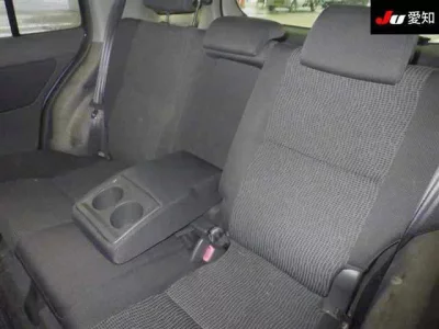 Toyota RAUM  с аукциона в Японии