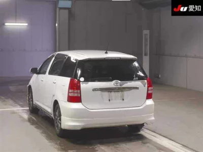 Toyota WISH  с аукциона в Японии