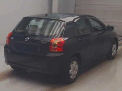 Toyota COROLLA RUNX  с аукциона в Японии