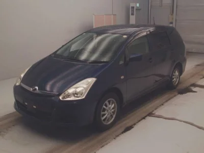Toyota WISH  с аукциона в Японии