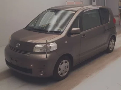 Toyota PORTE  с аукциона в Японии