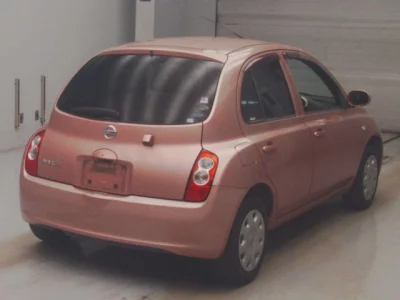 Nissan March