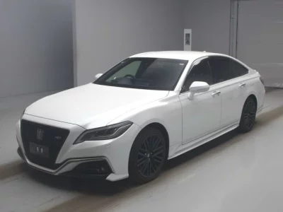 Toyota CROWN  с аукциона в Японии