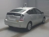 Toyota Prius лот № 24045 оценка 3.5  с аукциона в Японии 1
