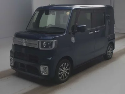Toyota PIXIS MEGA