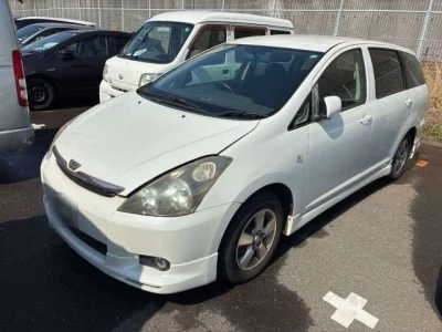 Toyota WISH  с аукциона в Японии