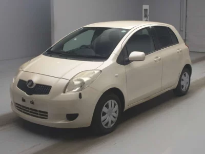 Toyota VITZ  с аукциона в Японии