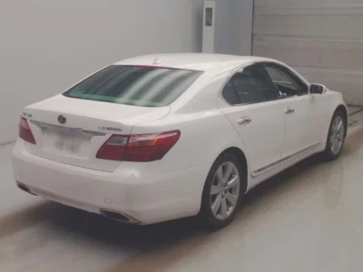 Lexus LS600h