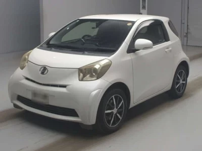 Toyota iQ