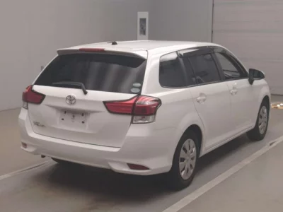 Toyota COROLLA FIELDER  с аукциона в Японии