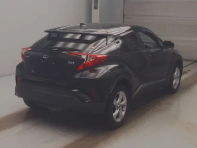 Toyota C-HR  с аукциона в Японии