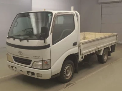 Toyota DYNA  с аукциона в Японии