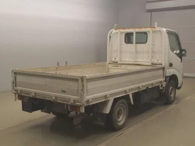 Toyota DYNA  с аукциона в Японии