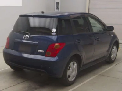 Toyota IST  с аукциона в Японии