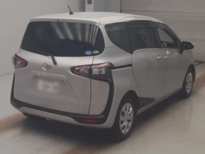 Toyota Sienta
