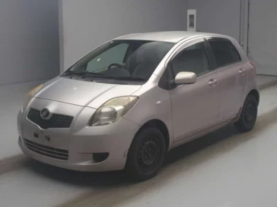 Toyota VITZ  с аукциона в Японии