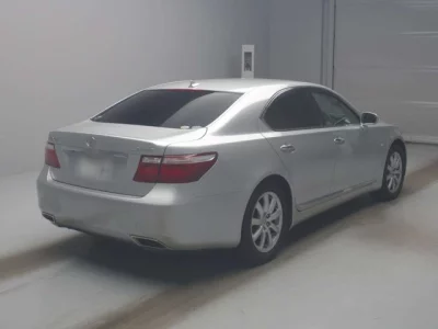 Lexus LS460L