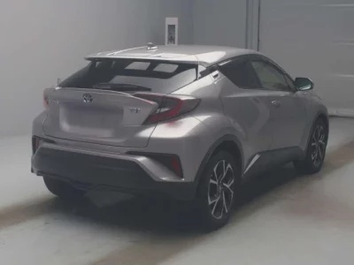 Toyota C-HR  с аукциона в Японии