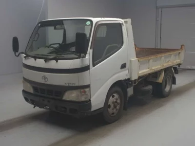 Toyota DYNA  с аукциона в Японии