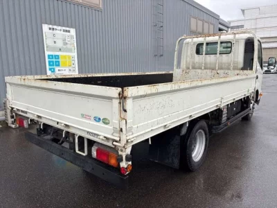 Toyota DYNA  с аукциона в Японии