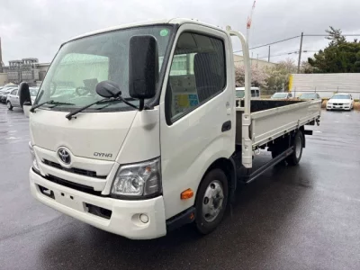 Toyota DYNA  с аукциона в Японии