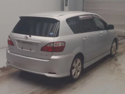 Toyota Ipsum