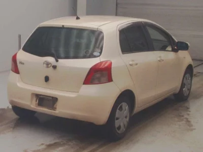 Toyota VITZ  с аукциона в Японии