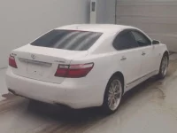 Lexus LS лот № 10010 оценка RA  с аукциона в Японии 1