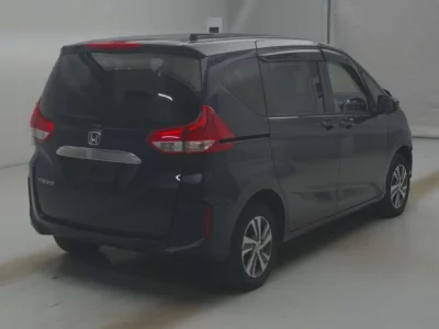 Honda FREED  с аукциона в Японии