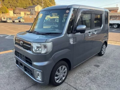 Toyota PIXIS MEGA