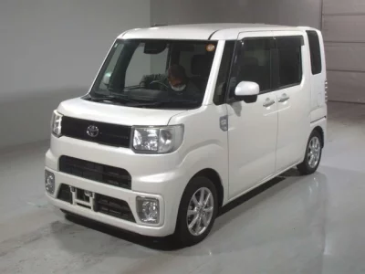 Toyota PIXIS MEGA