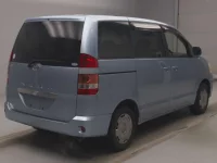 Toyota NOAH лот № 87006 оценка RA  с аукциона в Японии 1