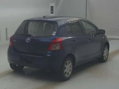 Toyota VITZ  с аукциона в Японии