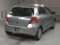 Toyota VITZ лот № 4020 оценка 3.5  с аукциона в Японии 1