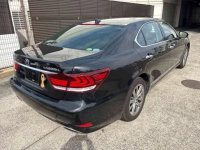 Lexus LS600hL