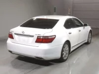 Lexus LS лот № 10012 оценка R  с аукциона в Японии 1