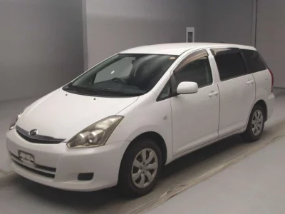 Toyota WISH  с аукциона в Японии