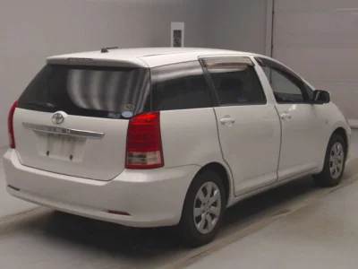 Toyota WISH  с аукциона в Японии