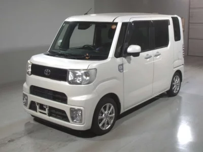 Toyota Pixis Mega